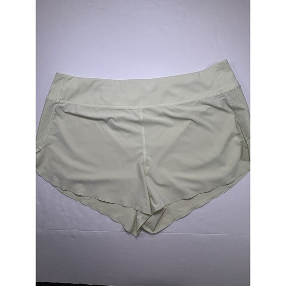 Athleta Run With It 3.5" Short Shorts Pale Yellow Green XL Stretch Pocket - Picture 5 of 16